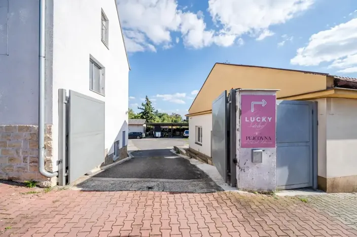 Prodej činžovního domu, Praha - Libeň, Davídkova, 558 m2