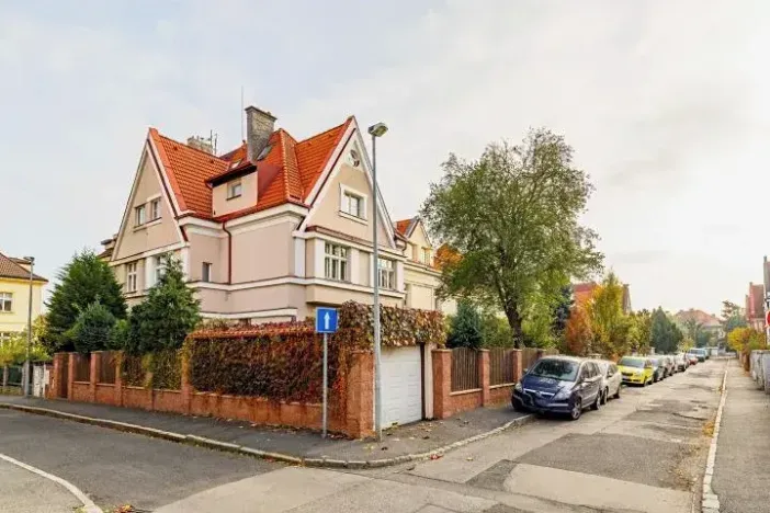 Pronájem rodinného domu, Praha - Dejvice, Hermelínská, 230 m2