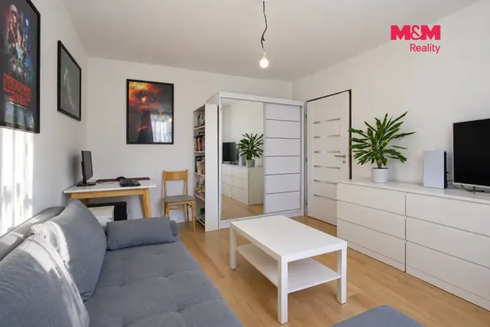 Pronájem bytu 1+1, Pardubice - Bílé Předměstí, Na Okrouhlíku, 28 m2