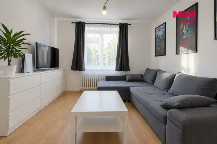Pronájem bytu 1+1, Pardubice - Bílé Předměstí, Na Okrouhlíku, 28 m2
