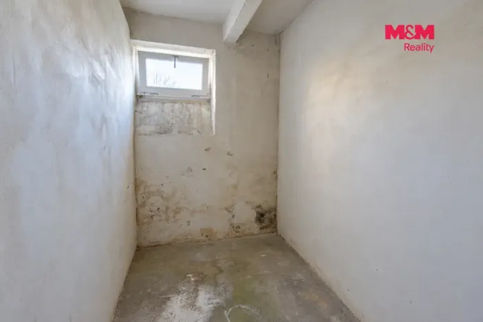 Pronájem bytu 1+1, Pardubice - Bílé Předměstí, Na Okrouhlíku, 28 m2