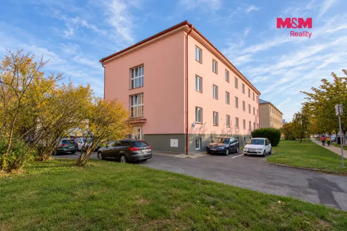 Pronájem bytu 1+1, Pardubice - Bílé Předměstí, Na Okrouhlíku, 28 m2