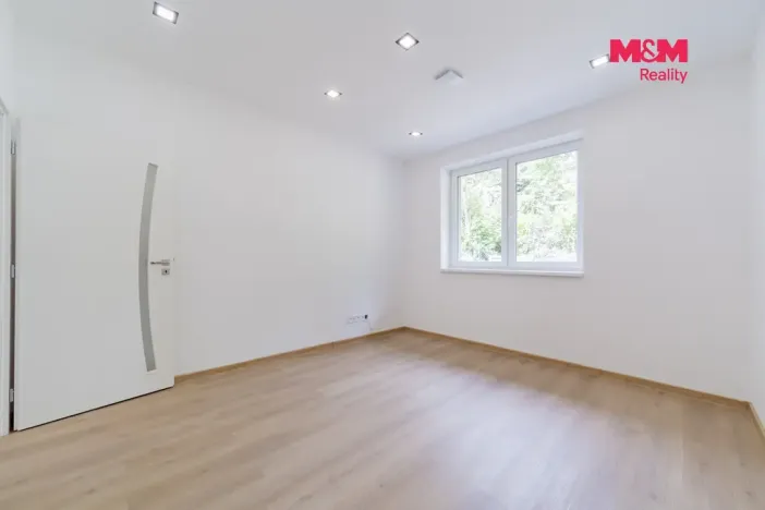 Prodej rodinného domu, Dasnice, 77 m2