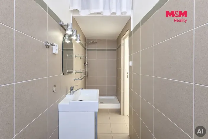 Prodej bytu 1+1, Karlovy Vary, Západní, 41 m2