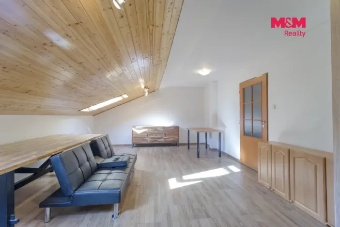 Prodej obchodního prostoru, Toužim, Plzeňská, 561 m2