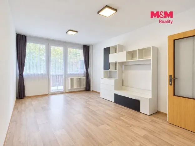 Prodej bytu 2+1, Čelákovice, náměstí 5. května, 57 m2