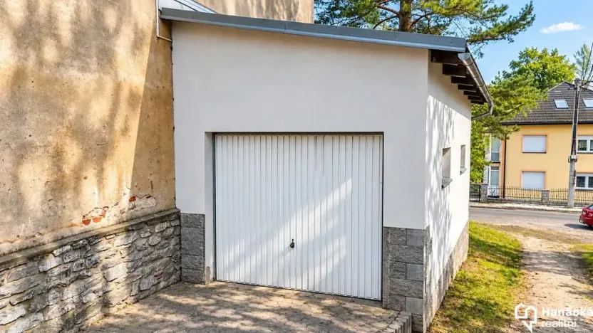 Prodej garáže, Jeseník, Husova, 20 m2