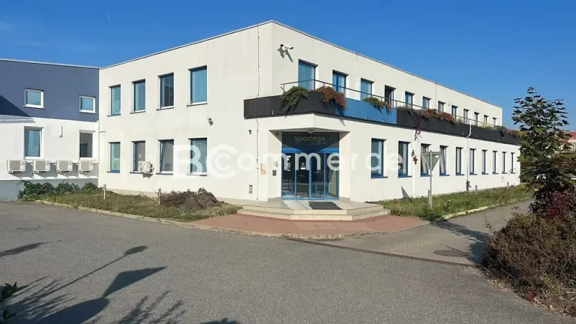 Pronájem skladu, Šlapanice, 4600 m2