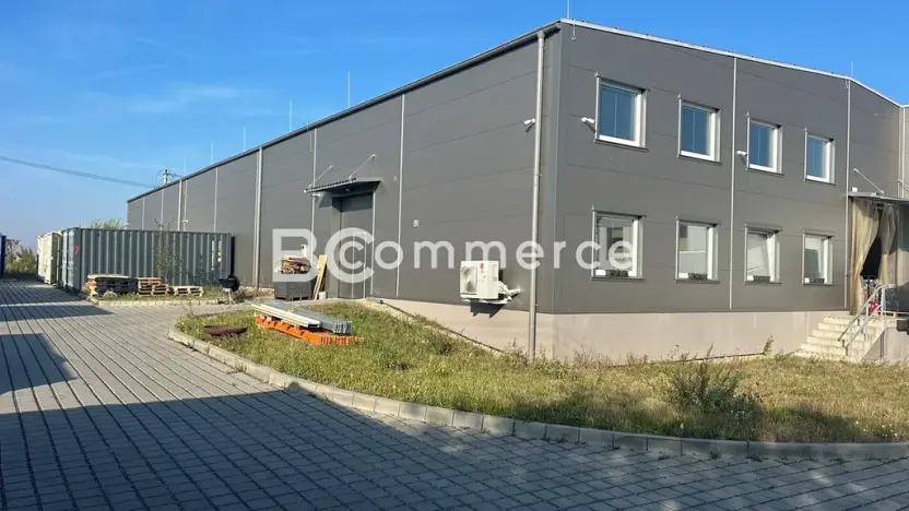 Pronájem skladu, Šlapanice, 4600 m2