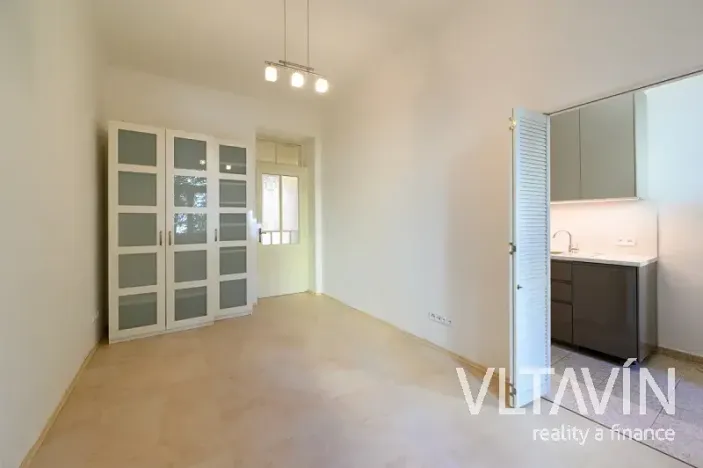 Pronájem bytu 2+kk, Praha - Bubeneč, U studánky, 57 m2