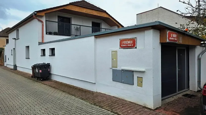 Pronájem bytu 2+kk, Praha - Běchovice, U vrby, 52 m2