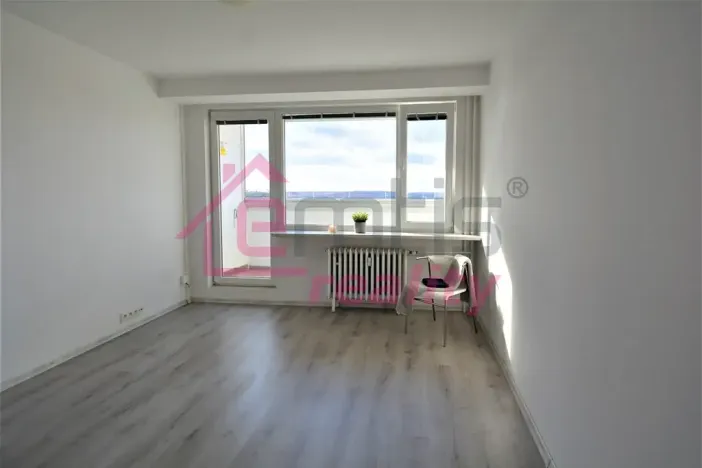 Pronájem bytu 1+kk, Praha - Kobylisy, Kyselova, 25 m2