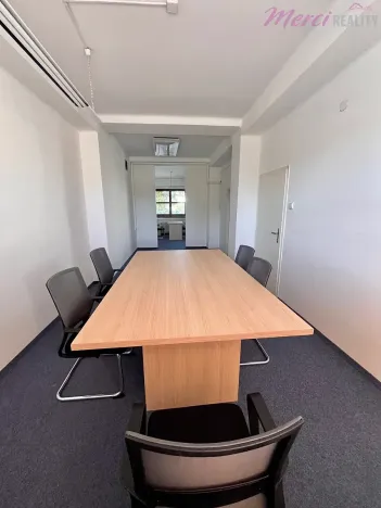 Pronájem kanceláře, Uherské Hradiště, Tř. Maršála Malinovského, 43 m2
