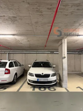 Pronájem garážového stání, Brno, Lidická, 15 m2