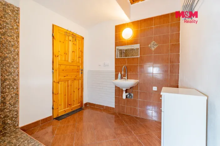 Prodej rodinného domu, Nové Hrady - Byňov, 370 m2