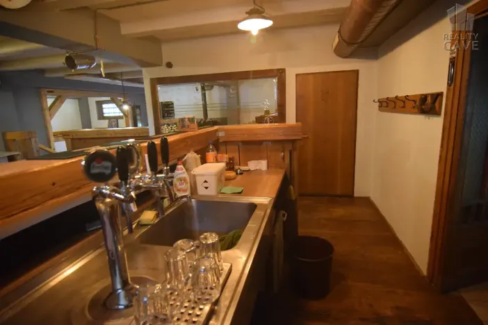 Pronájem restaurace, Čisovice, 181 m2