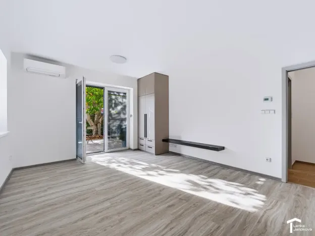 Pronájem bytu 1+kk, Lázně Bohdaneč, Družstevní, 32 m2