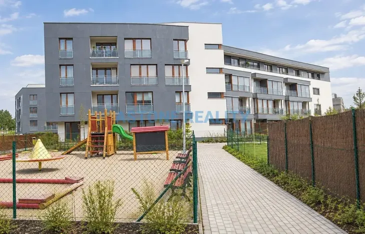 Pronájem bytu 2+kk, Praha - Smíchov, Štorkánova, 55 m2