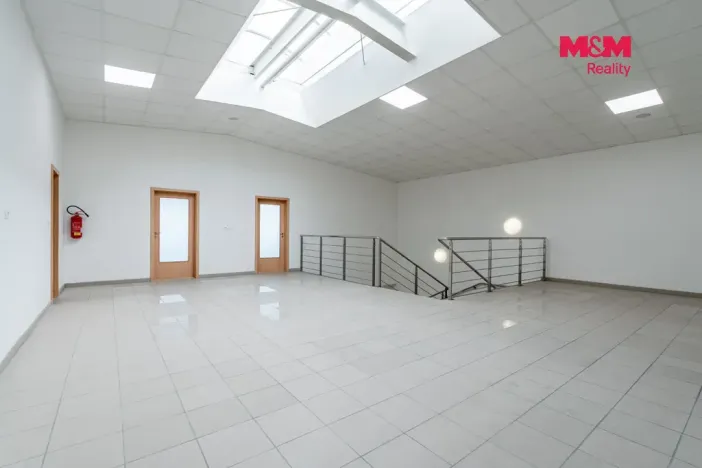 Pronájem obchodního prostoru, Žďár nad Sázavou - Žďár nad Sázavou 1, Brněnská, 1224 m2