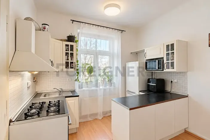 Prodej bytu 2+kk, Praha, 5. května, 51 m2