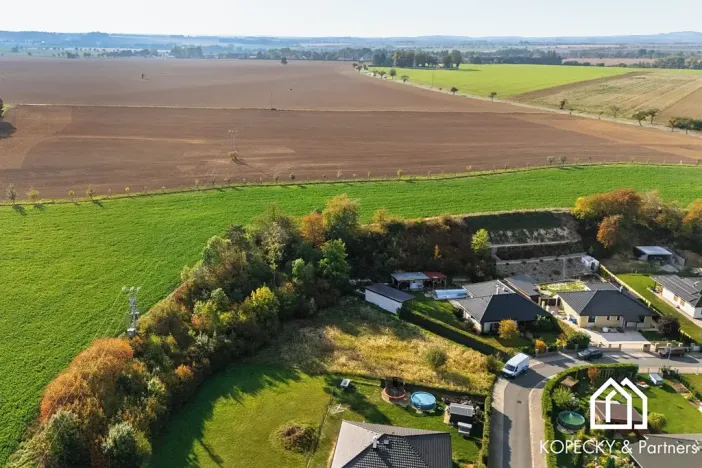 Prodej pozemku pro bydlení, Močovice, 2044 m2