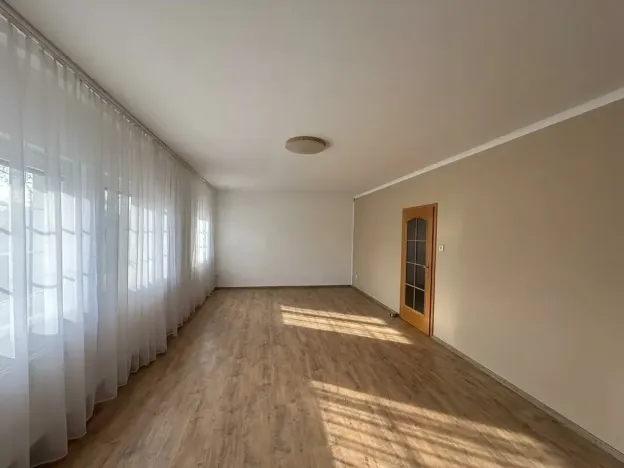 Pronájem rodinného domu, Křenice, V Pálce, 116 m2