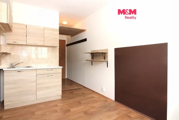 Pronájem, Nový Bor, Smetanova, 12 m2