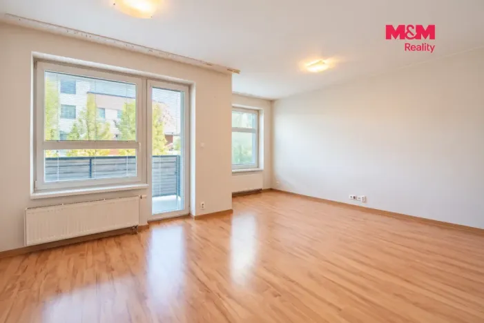 Pronájem bytu 1+kk, Hradec Králové - Nový Hradec Králové, Rybova, 36 m2