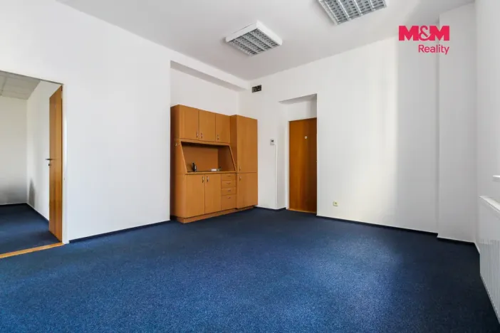 Pronájem kanceláře, Jeseník, nám. Svobody, 66 m2