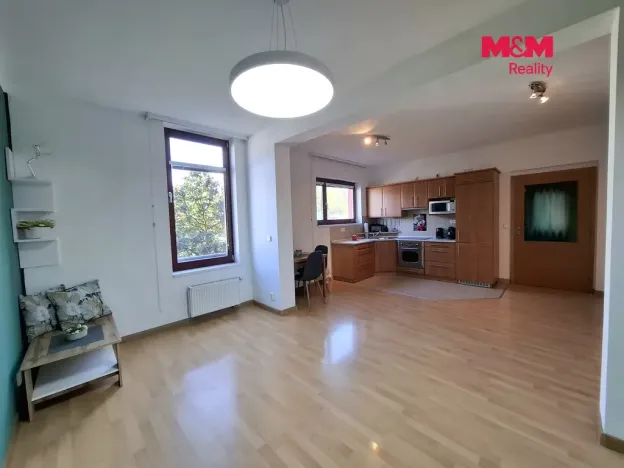 Pronájem bytu 1+kk, Praha - Košíře, Pod Klamovkou, 40 m2
