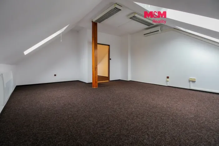 Pronájem kanceláře, Jeseník, nám. Svobody, 27 m2