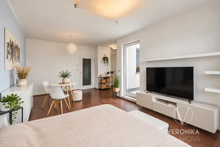 Prodej bytu 2+kk, Praha - Letňany, Hlučkova, 60 m2