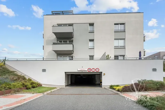 Prodej bytu 2+kk, Praha - Letňany, Hlučkova, 60 m2