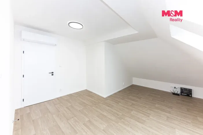 Pronájem bytu 3+kk, Hostovlice, 75 m2