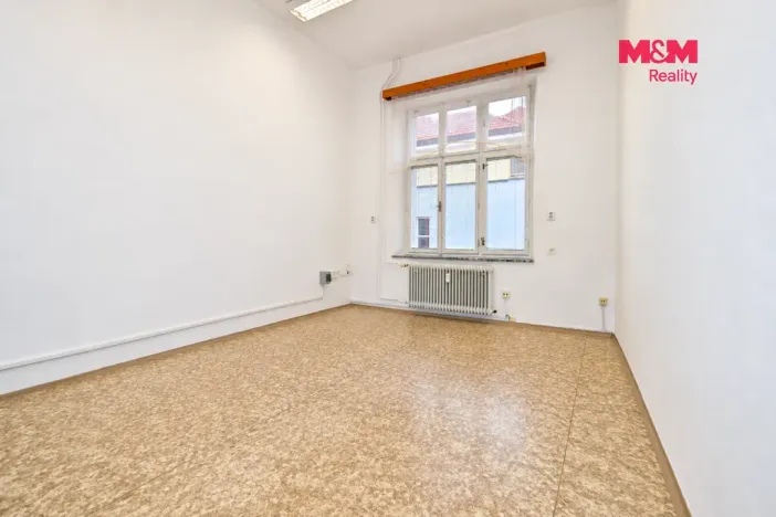 Pronájem obchodního prostoru, Jičín - Valdické Předměstí, Tylova, 18 m2