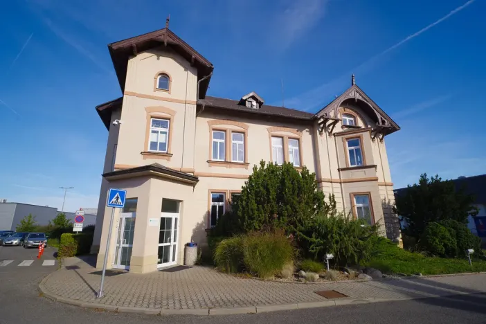 Pronájem kanceláře, Jičín, 17. listopadu, 688 m2