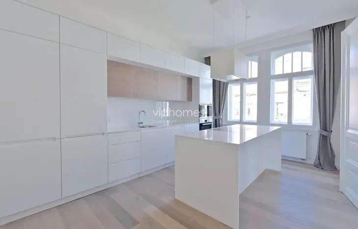 Pronájem bytu 3+kk, Praha - Vinohrady, náměstí Jiřího z Poděbrad, 137 m2
