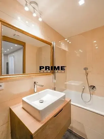 Pronájem bytu 3+kk, Praha - Vinohrady, náměstí Jiřího z Poděbrad, 93 m2
