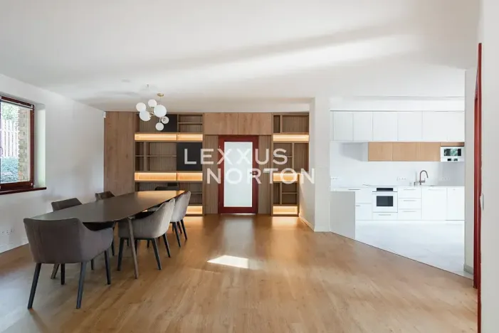Prodej rodinného domu, Zvole, Hlavní, 378 m2