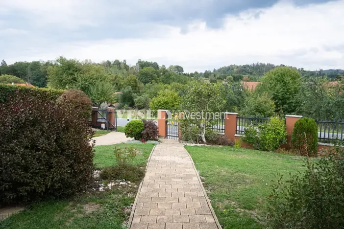 Prodej rodinného domu, Křtěnov, 200 m2