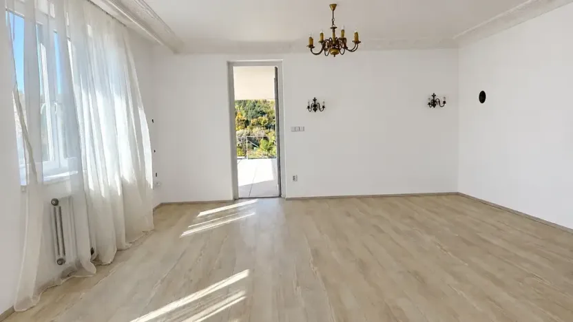 Pronájem vily, Zlín, 574 m2