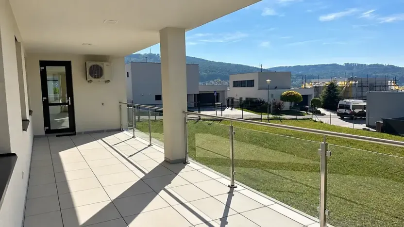 Pronájem vily, Zlín, 574 m2