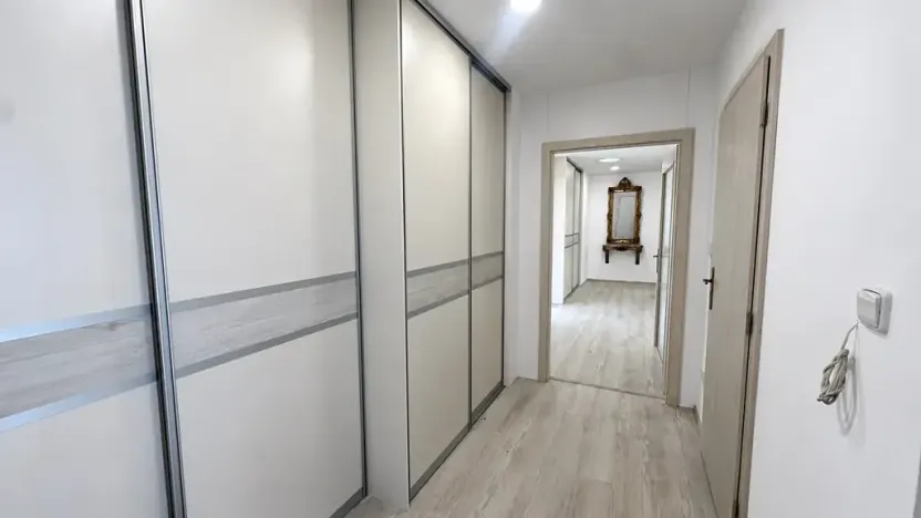Pronájem vily, Zlín, 574 m2