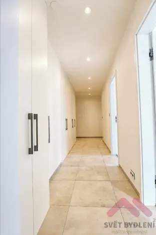 Pronájem bytu 3+kk, Praha - Modřany, Nesvadbova, 120 m2