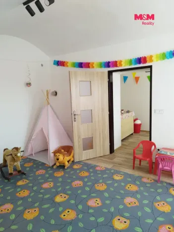Pronájem bytu 3+kk, Zvoleněves, 85 m2