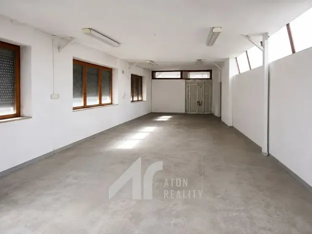 Prodej výrobních prostor, Zaječí, Dlážděná, 100 m2