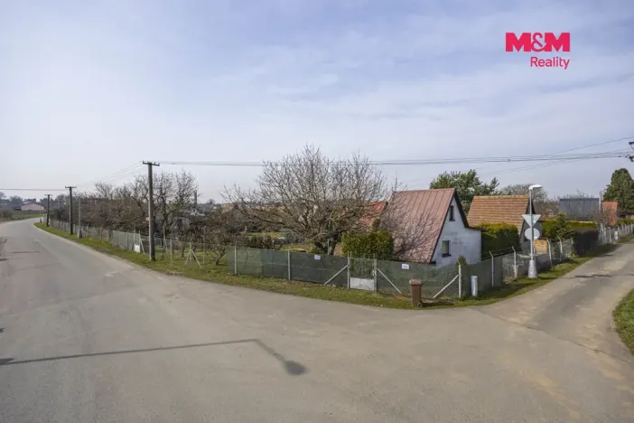 Prodej chaty, Hradec Králové - Svobodné Dvory, Zahrádkářská osada Dolíky, 14 m2