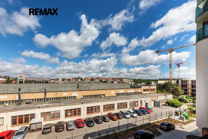 Pronájem bytu 2+kk, Praha - Radlice, U Komína, 41 m2