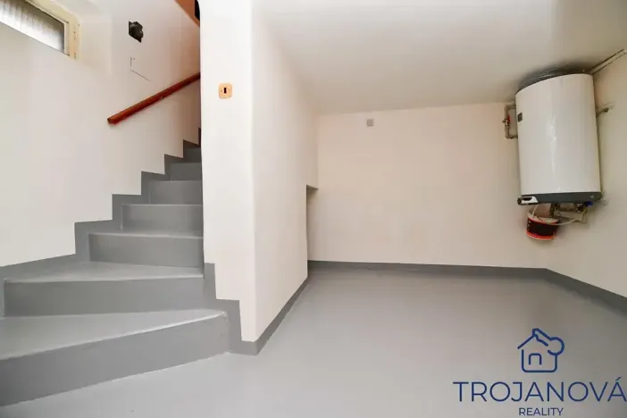 Prodej rodinného domu, Benešov, Nezvalova, 250 m2