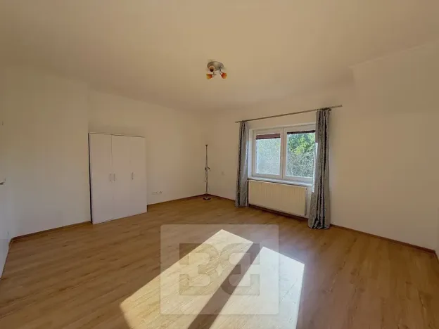 Pronájem bytu 2+1, Vodochody, U Studánky, 74 m2